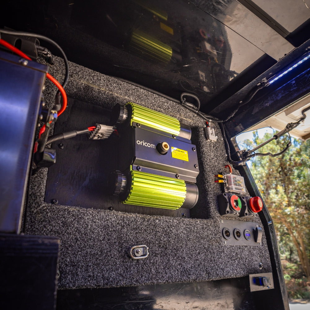 AIR40 Twin Cylinder Air Compressor + Inflation Kit